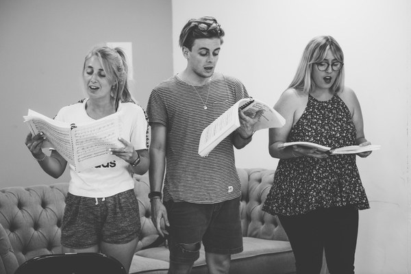 Photo and Video: In Rehearsal With CLOSER THAN EVER at Edinburgh Festival Fringe 