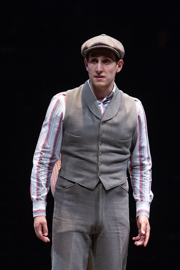 Photo Flash: First Look at NEWSIES at Broadway At Music Circus Image