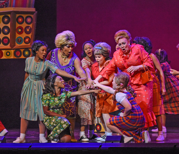 Photo Flash: HAIRSPRAY Dances Into Dallas Theatre Center Image