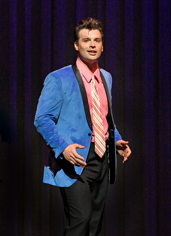 Photo Flash: HAIRSPRAY Dances Into Dallas Theatre Center Image