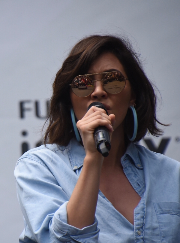 Photo Coverage: Cast Members From WAITRESS, SPONGEBOB, and More Perform at Broadway In Bryant Park Image