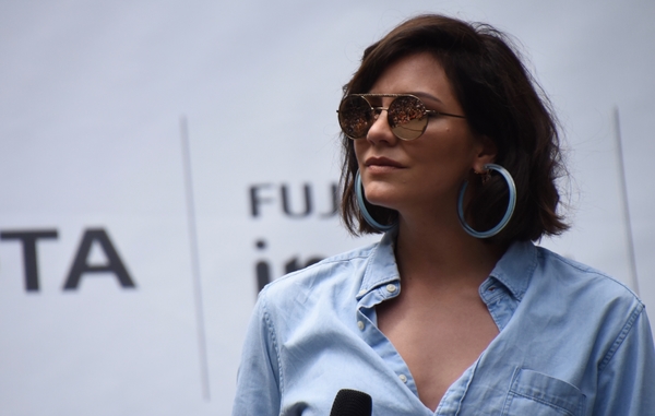 Photo Coverage: Cast Members From WAITRESS, SPONGEBOB, and More Perform at Broadway In Bryant Park Image
