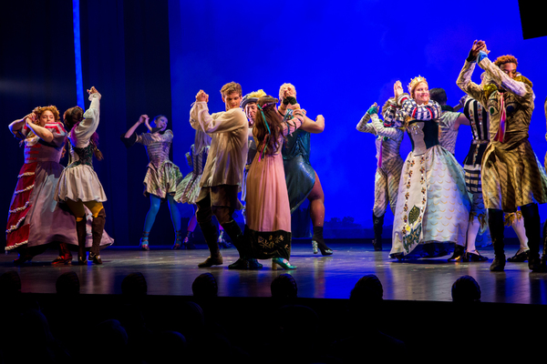Photo Coverage: Broadway's Got the Beat! The Go-Go's Perform at HEAD OVER HEELS Image