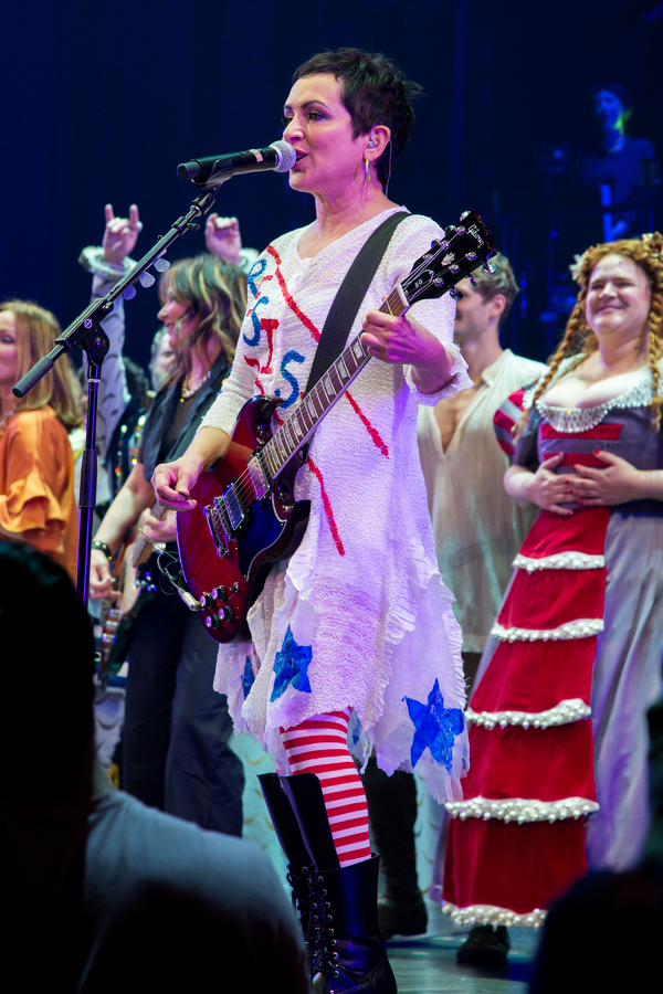 Photo Coverage: Broadway's Got the Beat! The Go-Go's Perform at HEAD OVER HEELS Image