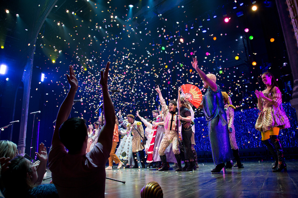 Photo Coverage: Broadway's Got the Beat! The Go-Go's Perform at HEAD OVER HEELS Image
