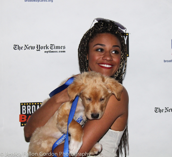 Photo Coverage: The Stars Come Out For Broadway Barks, Hosted by Bernadette Peters and Victor Garber Image