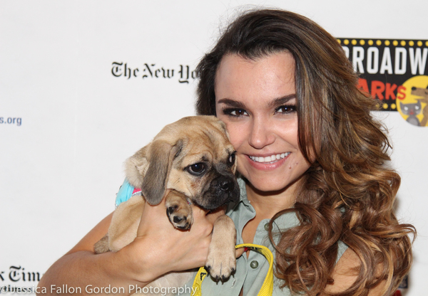 Photo Coverage: The Stars Come Out For Broadway Barks, Hosted by Bernadette Peters and Victor Garber Image