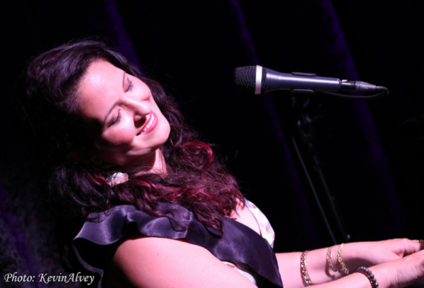 Photo Flash: Nicole Zuraitis Comes to the Birdland Theater Image