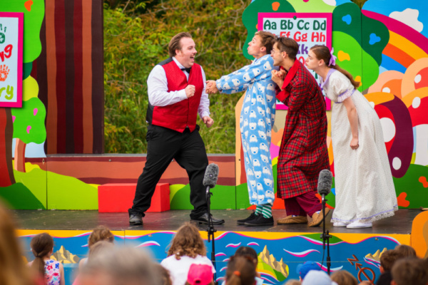 Photo Flash: First Look At Immersion Theatre's Latest Open-Air Production Of PETER PAN Image
