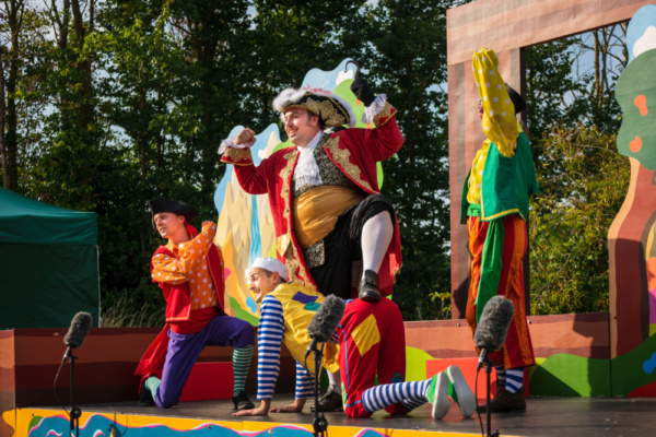 Photo Flash: First Look At Immersion Theatre's Latest Open-Air Production Of PETER PAN Image