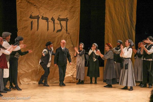 Photo Coverage: Inside Opening Night of FIDDLER ON THE ROOF in Yiddish  Image