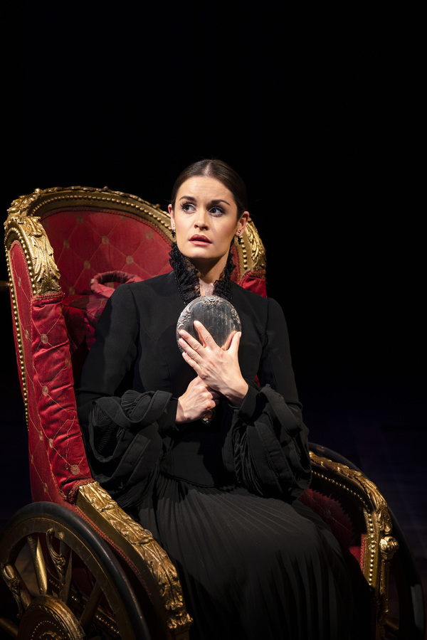Photo Flash: First Look at WICKED's New Cast Members - David Witts, Chris Jarman, and Rosa O'Reilly Image