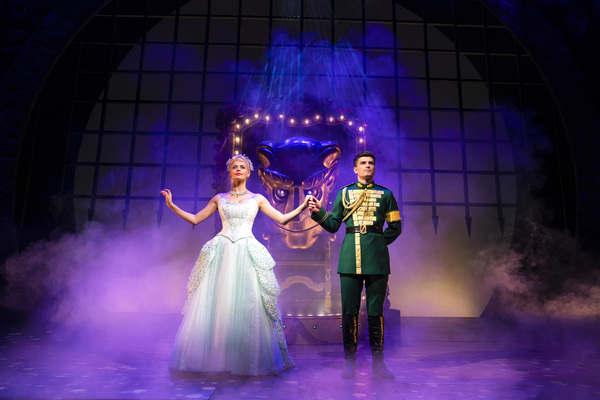 Photo Flash: First Look at WICKED's New Cast Members - David Witts, Chris Jarman, and Rosa O'Reilly Image