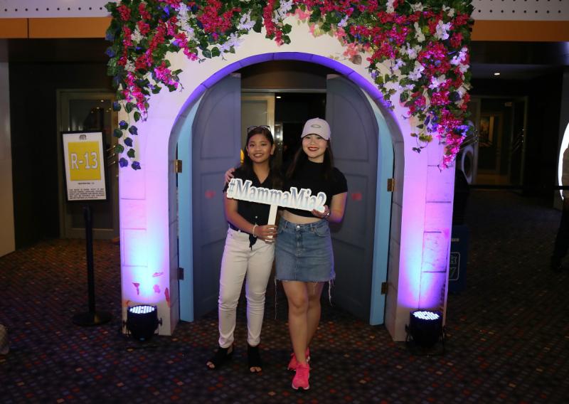 Photo Coverage: MAMMA MIA: HERE WE GO AGAIN Premieres in the Philippines Image