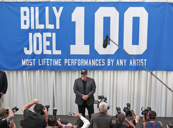Photo Flash: Billy Joel Celebrates 100 Consecutive Monthly Shows at Madison Square Garden Image