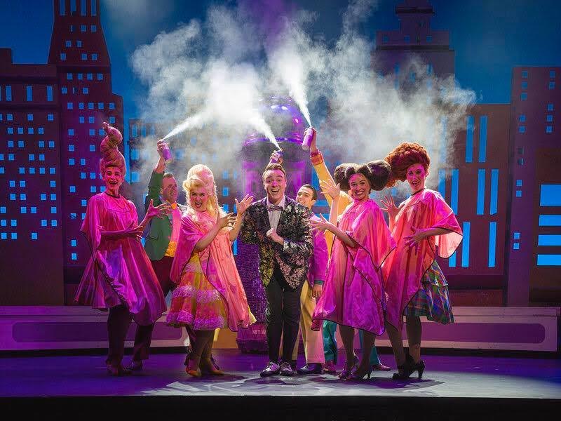 Review: HAIRSPRAY at The Argyle Theatre 