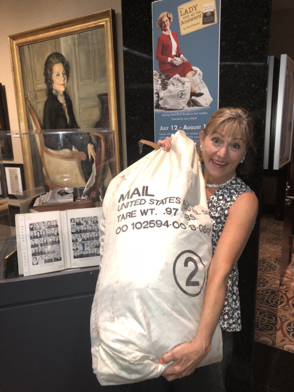 Photo Flash: Ann Landers THE LADY WITH ALL THE ANSWERS Opens At Theatre At The Center In Munster Image