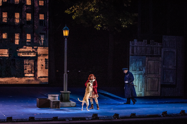 Photo Flash: Christopher Sieber, Jennifer Simard, and More Star in ANNIE at The Muny Image