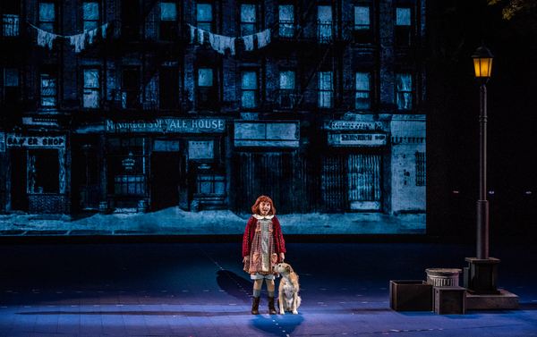 Photo Flash: Christopher Sieber, Jennifer Simard, and More Star in ANNIE at The Muny Image