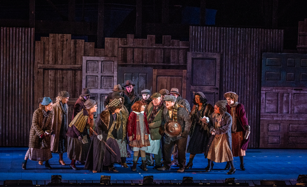 Photo Flash: Christopher Sieber, Jennifer Simard, and More Star in ANNIE at The Muny Image