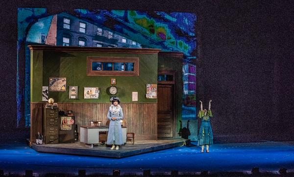 Photo Flash: Christopher Sieber, Jennifer Simard, and More Star in ANNIE at The Muny Image