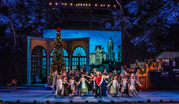 Photo Flash: Christopher Sieber, Jennifer Simard, and More Star in ANNIE at The Muny Image