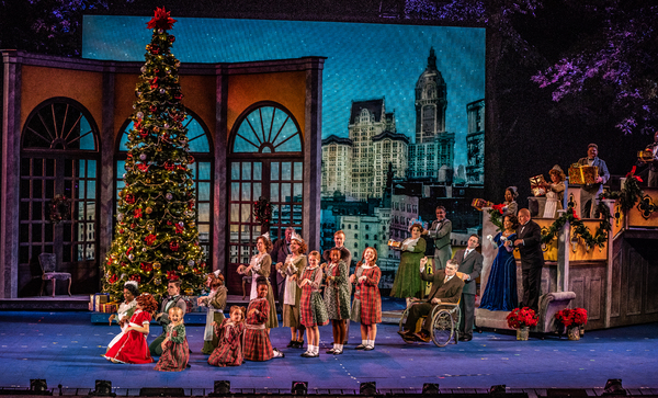 Photo Flash: Christopher Sieber, Jennifer Simard, and More Star in ANNIE at The Muny Image