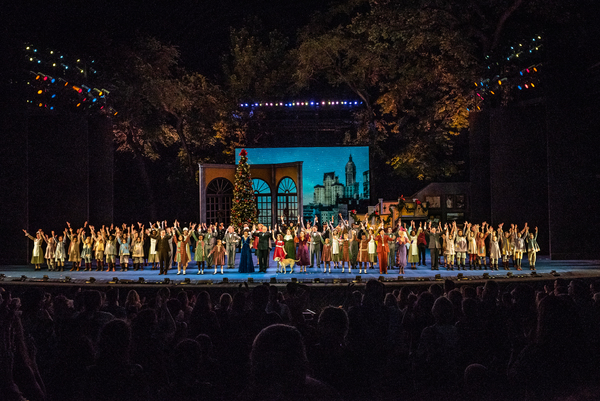 Photo Flash: Christopher Sieber, Jennifer Simard, and More Star in ANNIE at The Muny Image