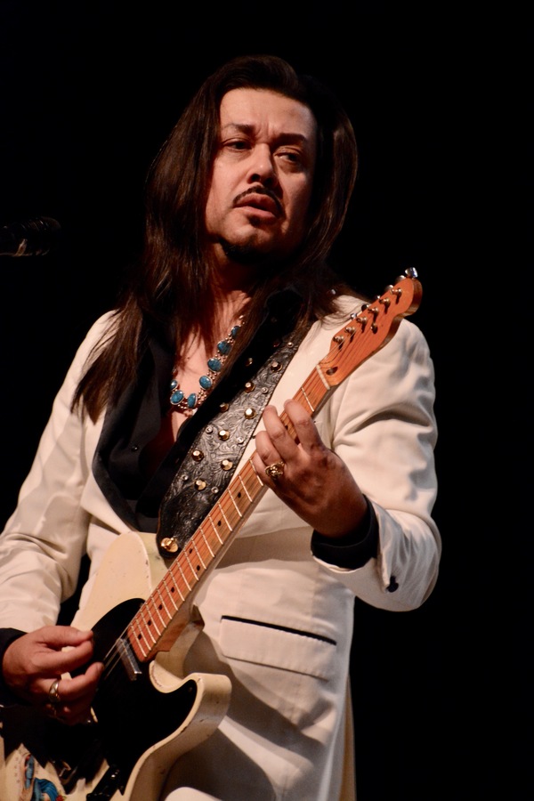 Photo Coverage: The Mavericks Play MAYO Performing Arts Center Image