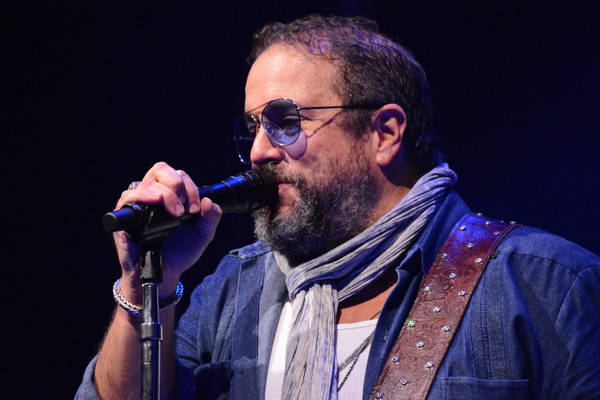 Photo Coverage: The Mavericks Play MAYO Performing Arts Center Image