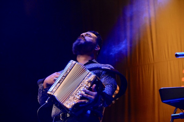 Photo Coverage: The Mavericks Play MAYO Performing Arts Center Image