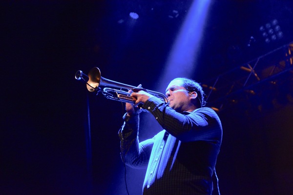 Photo Coverage: The Mavericks Play MAYO Performing Arts Center Image