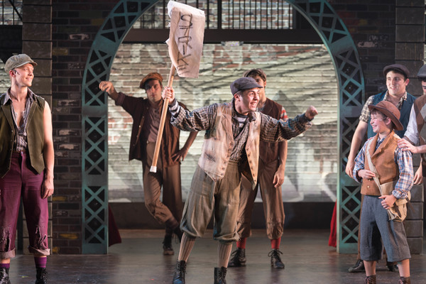 BWW Review: NEWSIES Reigns 'King of New York' at the John W. Engeman Theater At Northport 