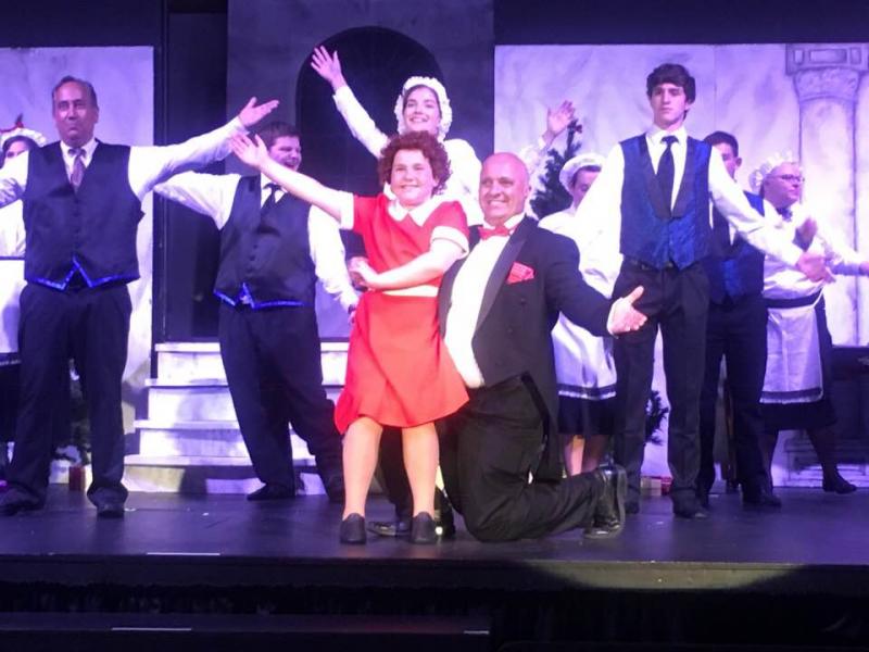 Review: ANNIE at Moorestown Theater Company Image