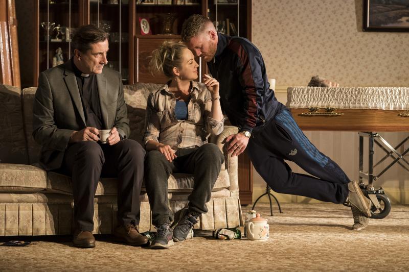 Review: COME ON HOME feels the pulse of Ireland at The Abbey Theatre Image