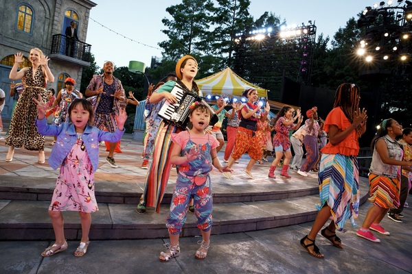 Photo Flash: First Look at Nikki M. James, Shuler Hensley & More in Public Works' TWELFTH NIGHT in the Park! Image