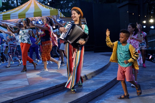 Photo Flash: First Look at Nikki M. James, Shuler Hensley & More in Public Works' TWELFTH NIGHT in the Park! Image