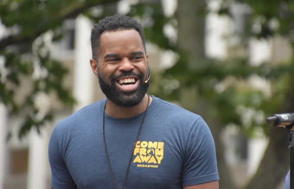 Photo Coverage: THE BAND'S VISIT, COME FROM AWAY, KINKY BOOTS and More Take the Stage at Broadway in Bryant Park 