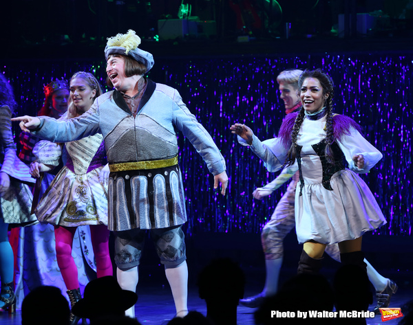 Photo Coverage: The Cast of HEAD OVER HEELS Takes Their Opening Night Bows Image