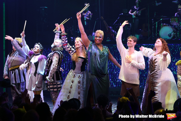 Photo Coverage: The Cast of HEAD OVER HEELS Takes Their Opening Night Bows Image