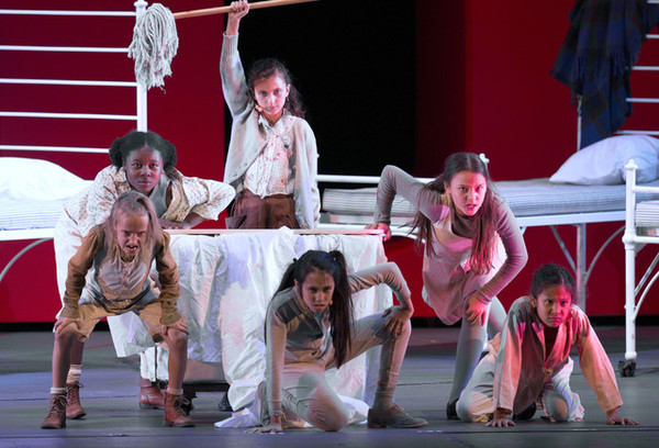 Photo Flash: Get a First Look at ANNIE at the Hollywood Bowl, Starring Megan Hilty, Ana Gasteyer, Lea Salonga, and More Image