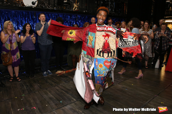 Photo Coverage: Inside the Legacy Robe Ceremony for HEAD OVER HEELS Image