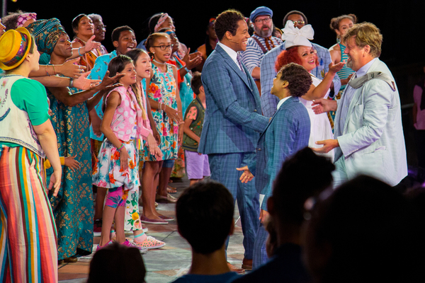 Oskar Eustis and the cast of TWELFTH NIGHT Photo