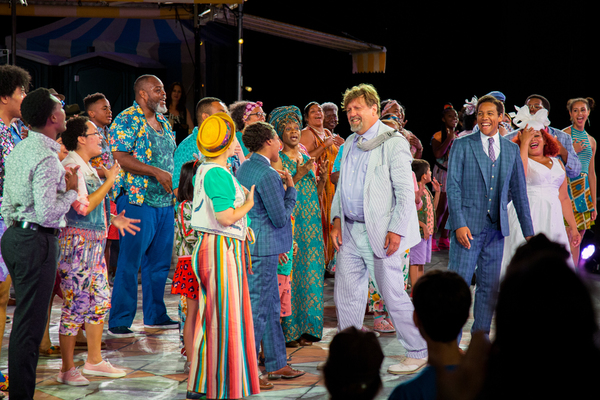 Oskar Eustis and the cast of TWELFTH NIGHT Photo