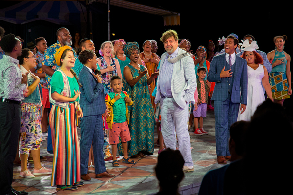 Oskar Eustis and the cast of TWELFTH NIGHT Photo