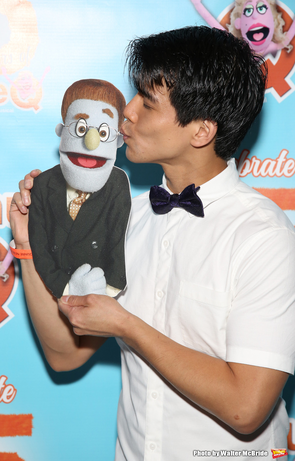 Photo Coverage: AVENUE Q Celebrates 15th Anniversary With Cake Before The Show Image