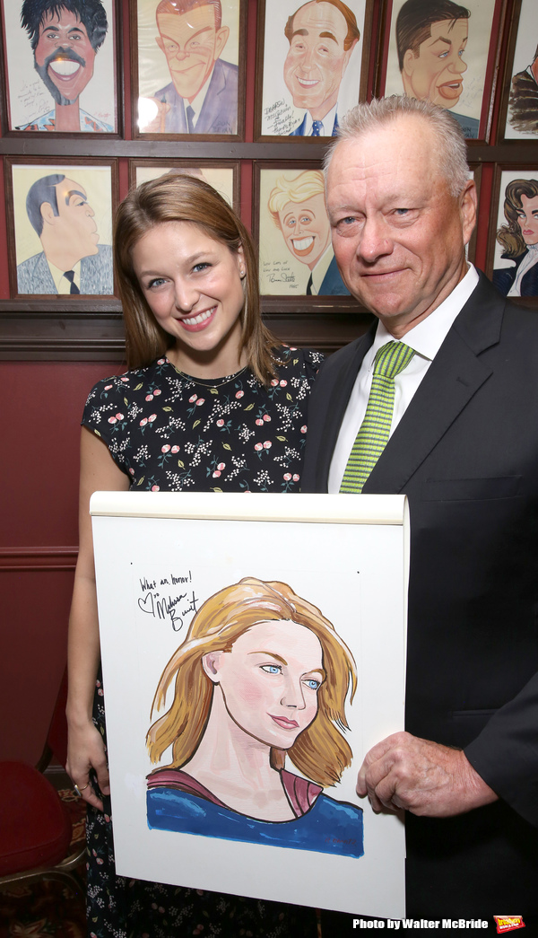 Photo Coverage: Supergirl Comes to Sardi's! Melissa Benoist Receives Her Portrait Image