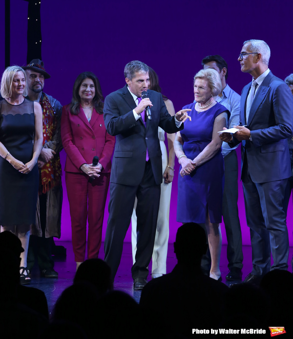 Photo Coverage: The Cast of PRETTY WOMAN Bows at Tribute Performance to Garry Marshall Image