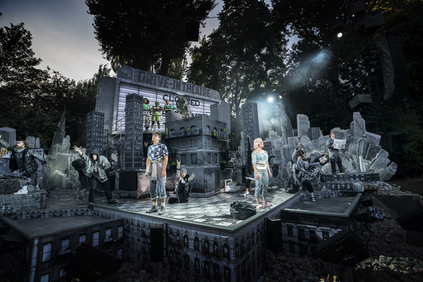 Photo Flash: First Look at LITTLE SHOP OF HORRORS at Regent's Park Open Air Theatre Image