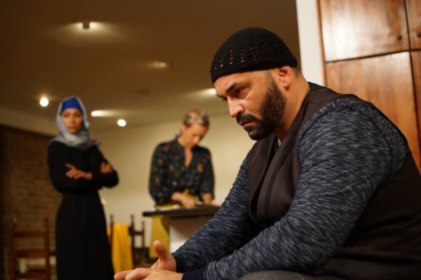Photo Flash: First Look At Exquisite Corpse Company's THIS IS A DISTRACTION Image